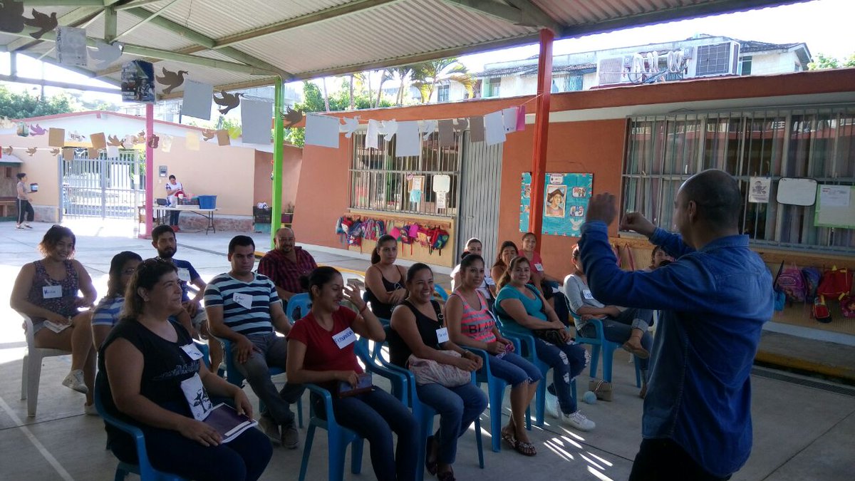 MrcdsFlores's tweet photo. #soyZ75 JDN GRACIELA PADILLA ZAVALA 3ra Sesión Escuela para Padres https://t.co/Y5Ig5fcpXe