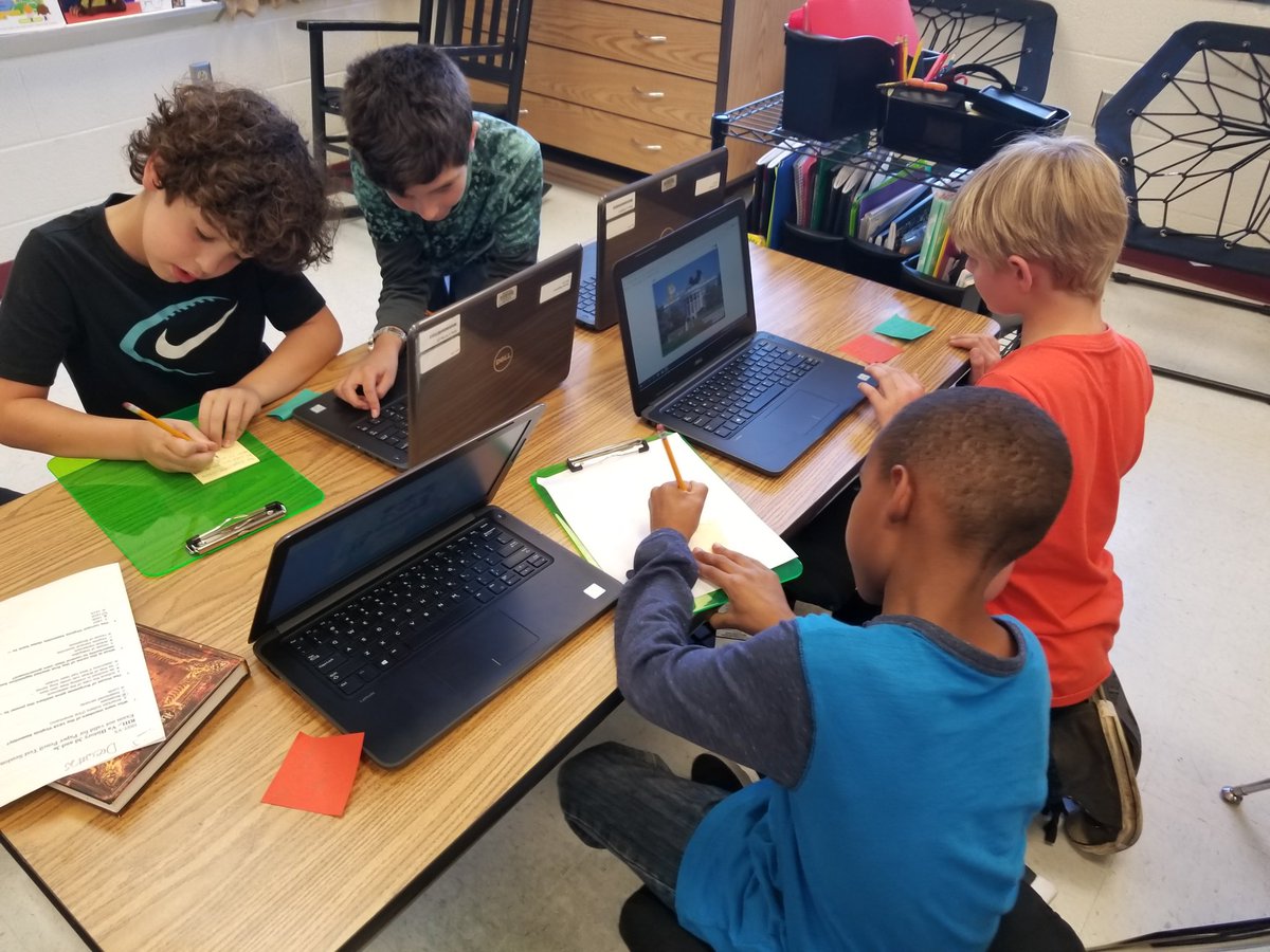 jewellclass's tweet photo. Beta Testing Projectile Games #epicbuild #gallerywalk #scratch #loudouncodes #coding #computerscience @LCPS_CttF @LCPS_CttF @LCPSMrsParker https://t.co/nKXTBBziTj