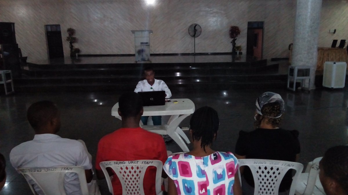 anebsonfavour's tweet photo. I am having good time with @okon_ekomobong @comfortudosen1 @clement1 in #digitalskilltraining for media team for UEC, Nung Ukot Itam https://t.co/D8l48PTPdZ