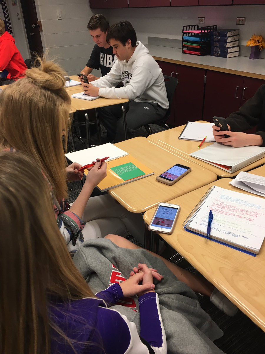 WittyBVNW's tweet photo. Today in #ELA9 : Snapchat, QR codes, and TedTalks - oh, my! https://t.co/bRgCIjmX9k
