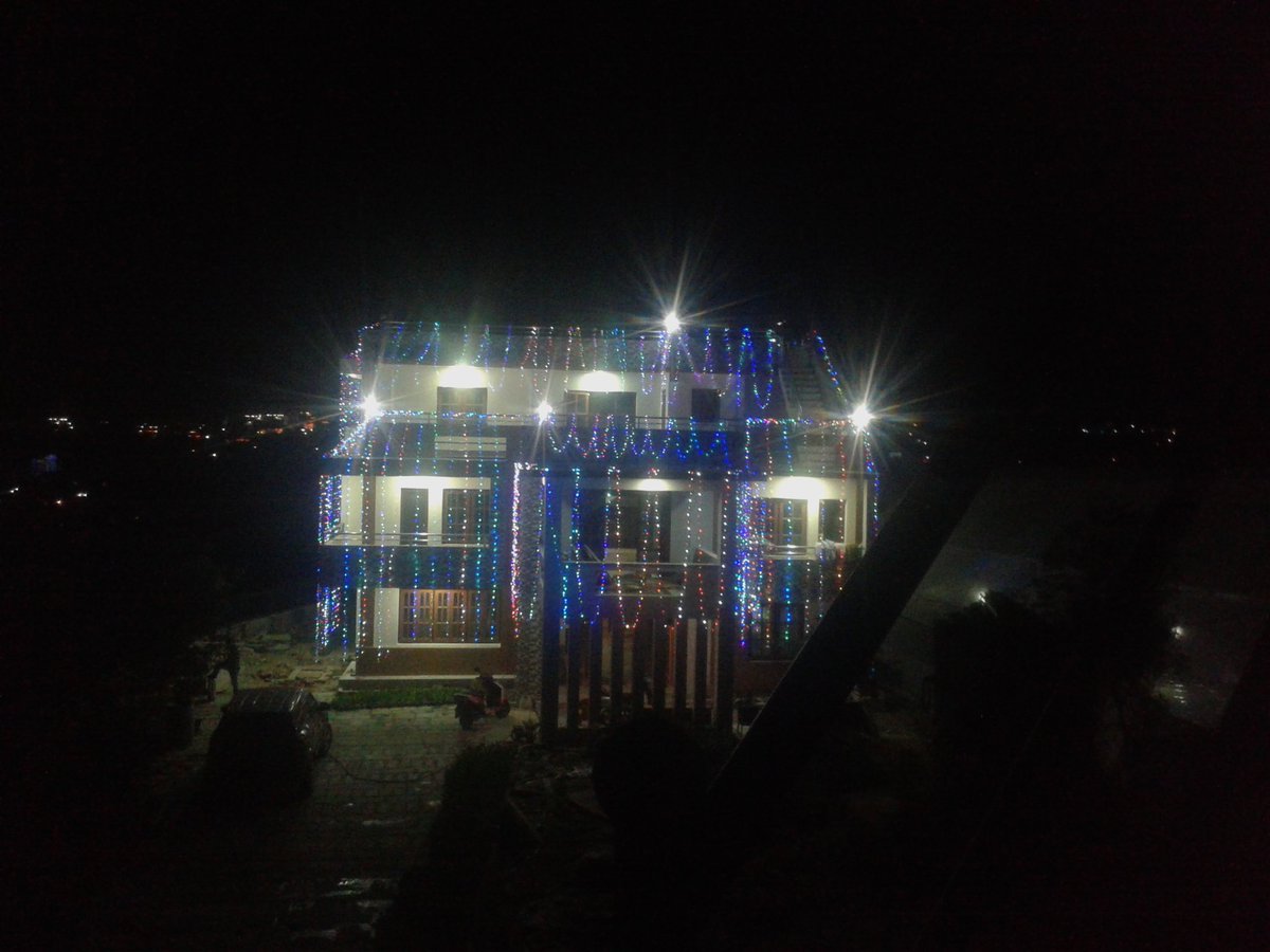 khadka_parashar's tweet image. Jhilimili @ Ghar
#Tiharvibes