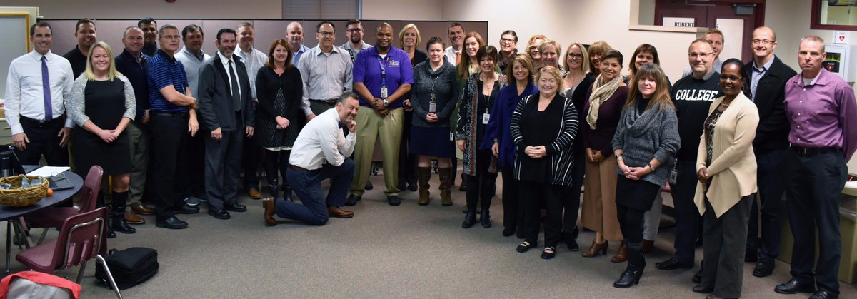 VancouverSD's tweet image. #VPSAmazing leaders! Thx for your hard work &amp;amp; dedication! #ThankAPrincipal @SuptVPS @CAOVPS @debrahale15 #NationalPrincipalsMonth