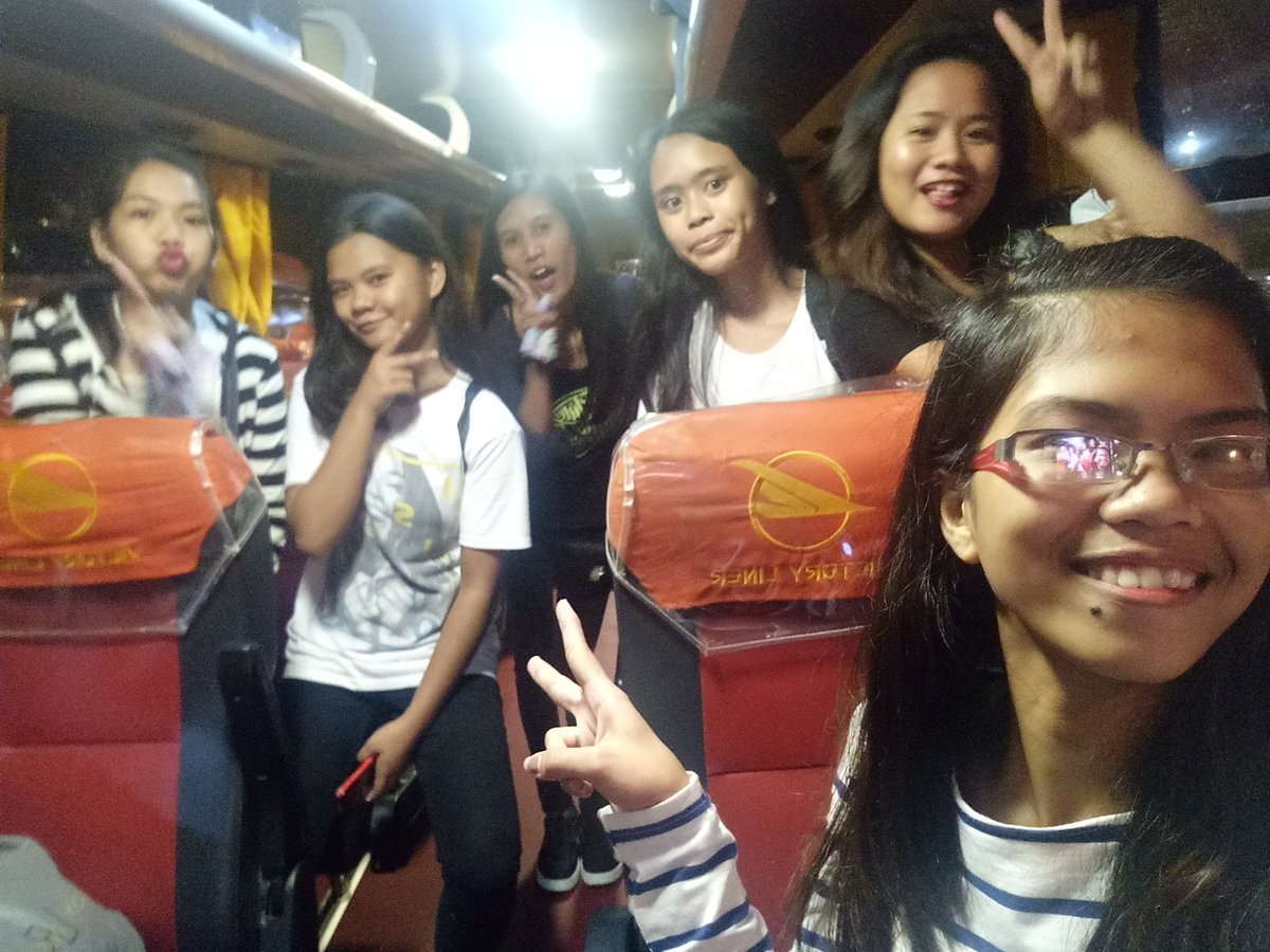 queeeendawn's tweet photo. Sulit ang byahe mga beh ! We love you mama @DawnZpost #SetVisit #MeantToBeh #DawnZulueta #PangasinanChapter #TarlacChapter https://t.co/DtmjQF5fLg