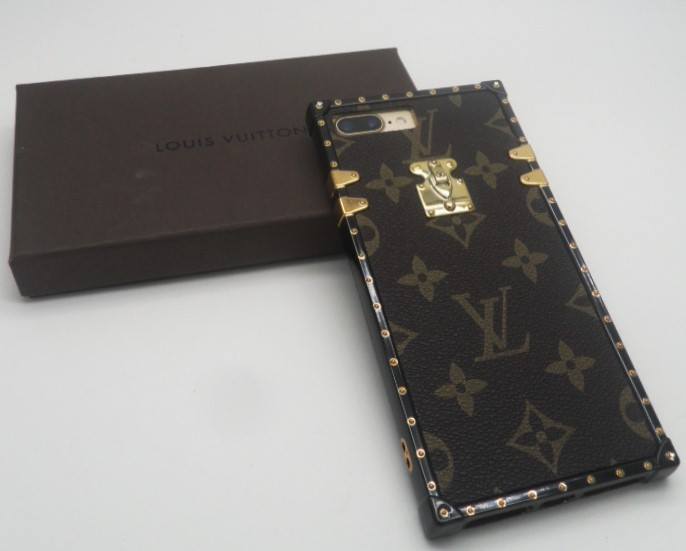 fundipepe's tweet photo. LOUIS VUITTON iPhone COVERS Call/Text/WhatsApp - 0700798888 - ALL PHONE  ACCESSORIES AVAILABLE #FomNiUhuRuto #NASADemosWeek4 #NursesStrikeKE https://t.co/yatMxHiCuQ