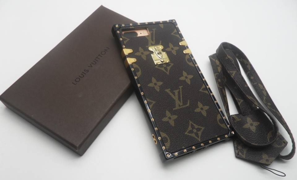 fundipepe's tweet photo. LOUIS VUITTON iPhone COVERS Call/Text/WhatsApp - 0700798888 - ALL PHONE  ACCESSORIES AVAILABLE #FomNiUhuRuto #NASADemosWeek4 #KCBLionsDen https://t.co/efe7uUHLW5