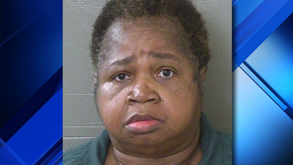 325-pound Florida woman charged with killing girl by sitting on her bit.ly/2gqNo7k?source… https://t.co/lWzI4vJ3FX