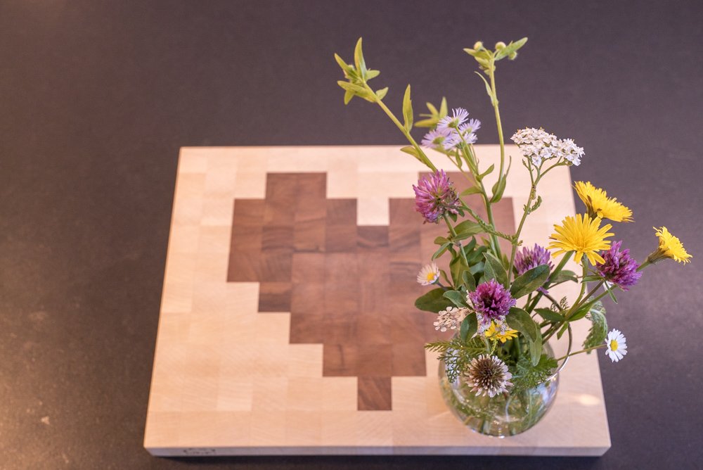 Ende Jahr werden hier keine Pixel mehr geschubst. Lös deine Gutscheine ein &amp; hol dir dein persönliches Schneidbrett. bitboard.ch