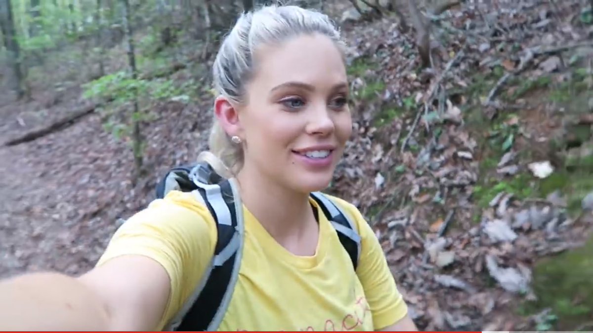 feriicelis's tweet photo. I think If I was pregnant and decided to go on a hike..my water would break #bumpgoals #fitmama @Aaryn_Williams https://t.co/x7hAUuvmyz