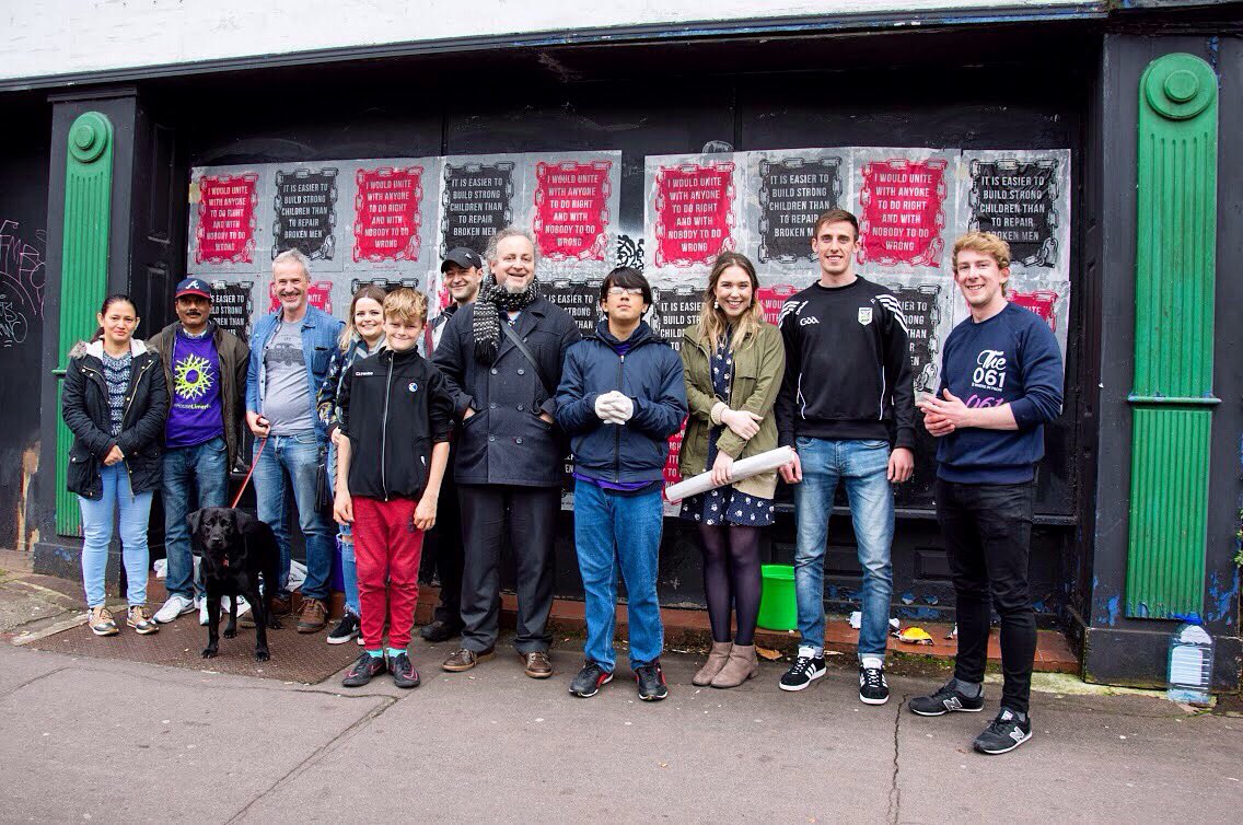 the061limerick's tweet photo. Lots of art with lots of people #limerickprintmakers #makeamove https://t.co/0Lfq28pjtN