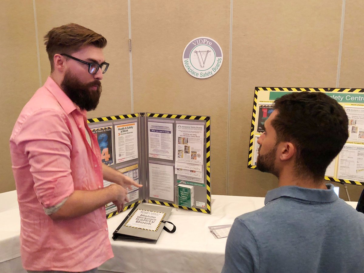 engagedshopping's tweet photo. @MBOTOntario #SmallBusinessWeekExpo
#VIDPro's #NickiAlbrecht & Jesse explaining the meaning of
"ARE YOU READY FOR A MOL VISIT"
(#MOL=Ministry of Labour) https://t.co/x2aI6uHjlj