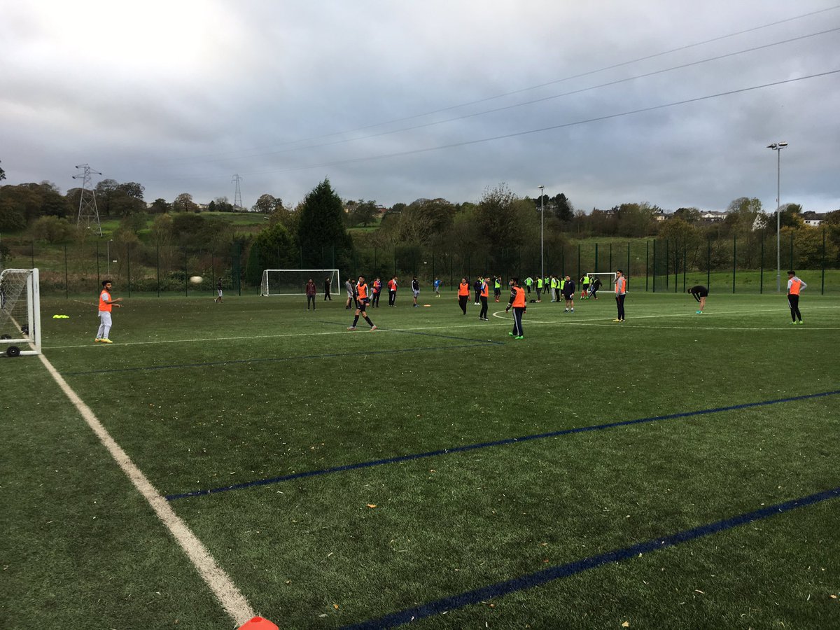 NCCEXTRA's tweet photo. Plenty of our students down for the 7 a side football comp on the 3G with @BurnleyFC_Com @NelsonColneColl #FitForYourFuture ⚽️ https://t.co/x2lkKfXGIb