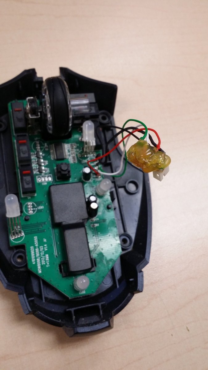 HCSS_Comp_Sci's tweet photo. @HCSS_Comp_Sci brought a nice gaming mouse back to life today with a fun hardware hack! #PVNClearns #soldering #handsonlearning https://t.co/Fttur9AXSe