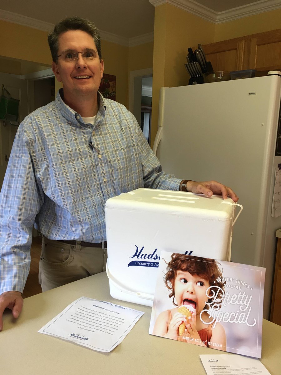 Hudsonville_IC's tweet image. Shout out to Steve, a minister whose philanthropic contributions have left a lasting impact on a local school. #RandomActsofIceCream