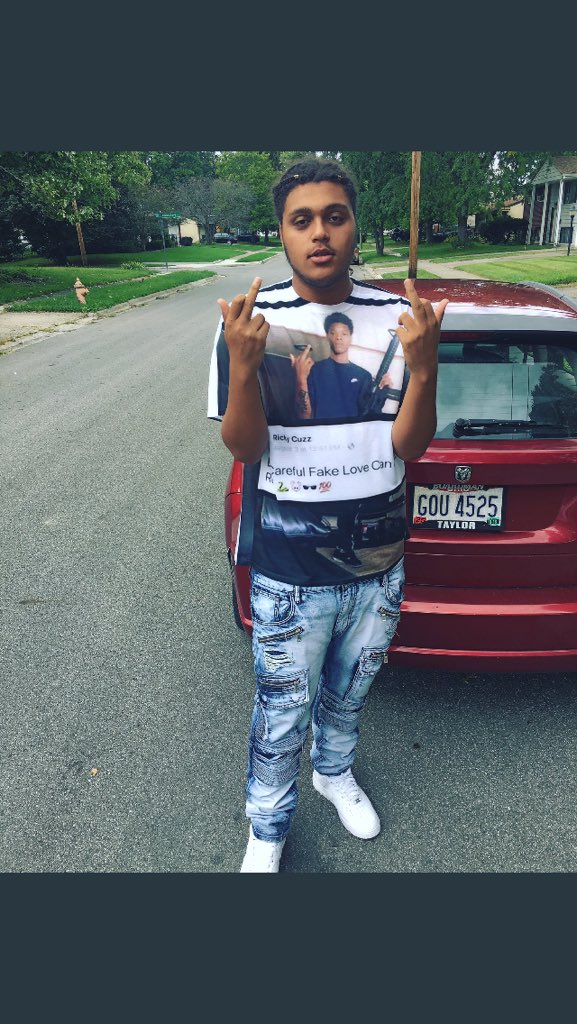 SnapOnDem's tweet photo. @mar_wop @yfn_jerrell @klay_loc She said she like my swag I be cutting up head ass 🤣🤣🤣🤣 this nigga built funny asf and his shoes LONG AS HELL 🤣🤣🤣🤣 https://t.co/XOeAgsRTuC