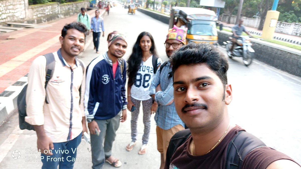 Anusha_Cv_NTR's tweet photo. Traveling with frnds.....  All tym favt 💗 #Memorable https://t.co/m289f6LM0A