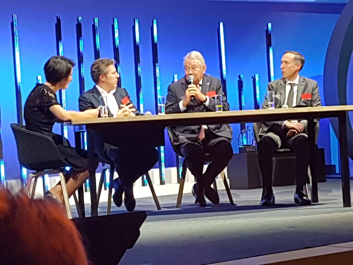 PieterVBO's tweet photo. Wie van de 3 ? @armonea ,  @EuronavNV of WDP (Warehouses De Pauw) ?  #ovhj17 @EY_Belgium https://t.co/ReB87oJG7q