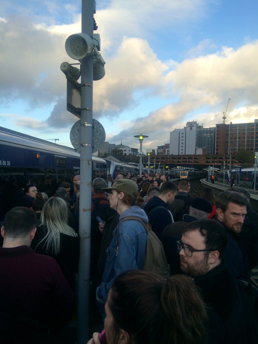 cmcb27's tweet photo. @Translink_NI this really isn't acceptable. No one has a clue what is going on. No information being provided https://t.co/nYhBzRwhgJ
