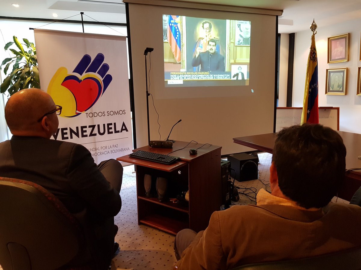 Colombianos presentes en #RuedadePrensaInternacional #VenezuelaHablaAlMundo