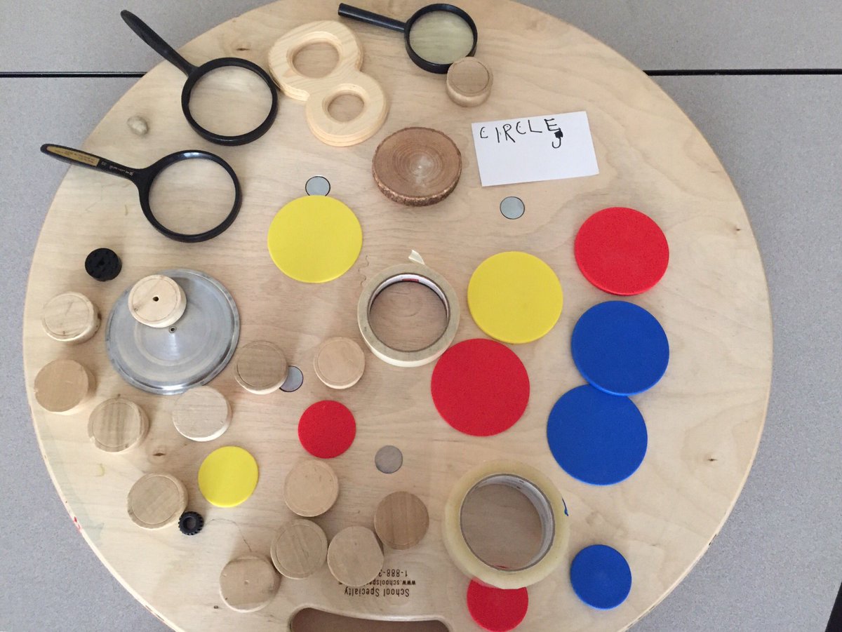 JennCampbell27's tweet image. Today we were shape detectives #lvmath