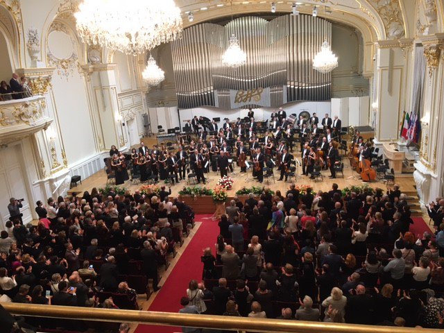.<a href="/ValeryGergiev/">Valery Gergiev</a> &amp; the <a href="/mariinskyen/">Mariinsky Theatre</a> receiving a fantastic ovation at the 53rd Bratislava Music Festival