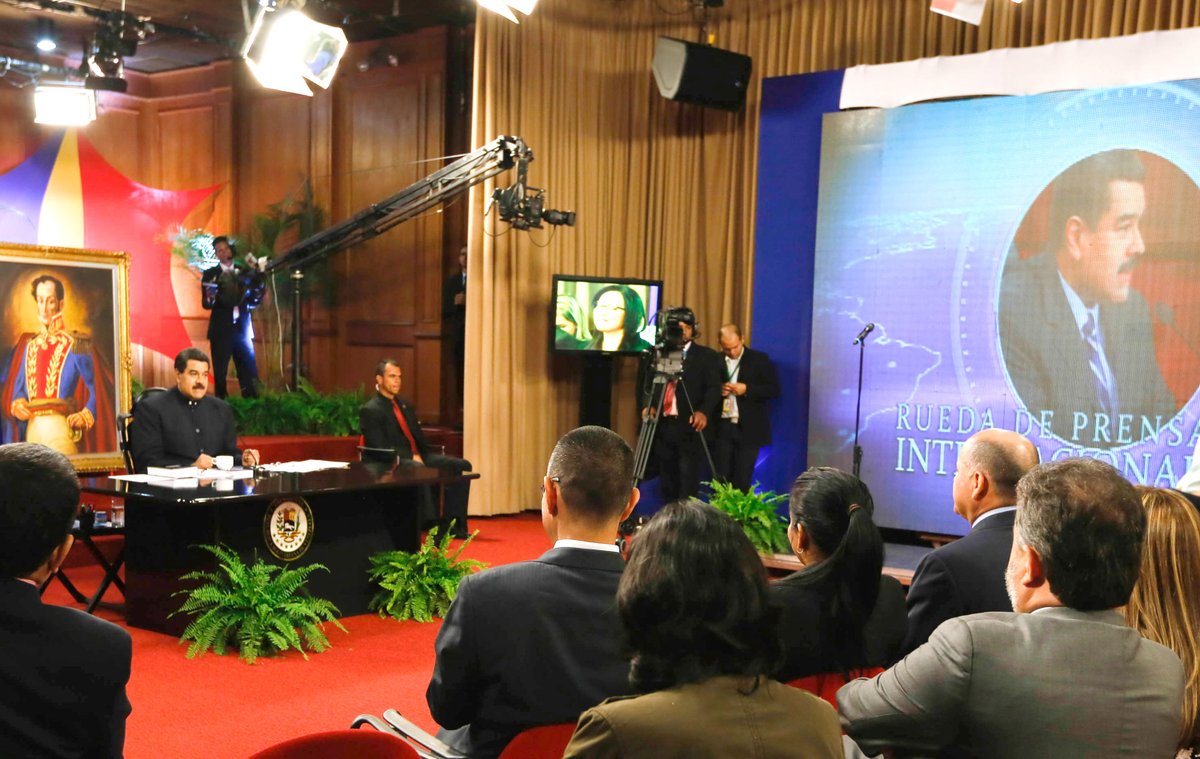 #EnVivo #VenezuelaHablaAlMundo .<a href="/NicolasMaduro/">Nicolás Maduro</a> Venezuela ha sufrido una transformación profunda y han surgido nuevos valores.
