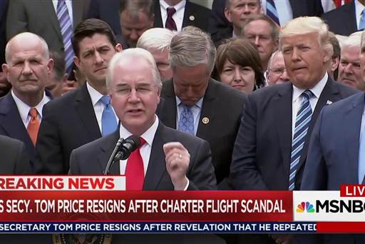 SKeithPryor's tweet photo. #FAILINGTRUMP Most Incompetent Admin Ever, Here’s partl list of people Trump has fired or threatened 2fire! #BESTppl
https://t.co/Zrj5aD2RE2 https://t.co/KNHDCn0cLA