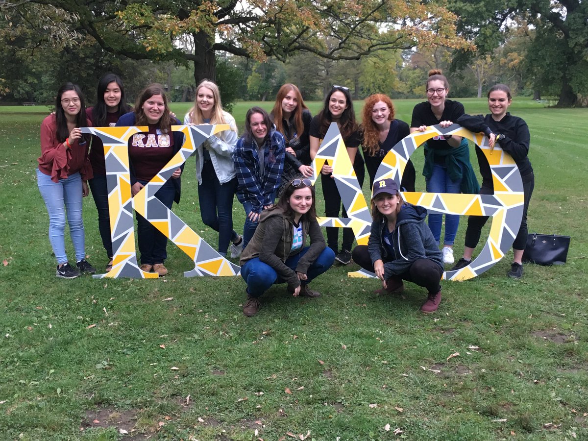 RochesterTheta's tweet photo. We had so much fun this past weekend at our Meliora Weekend event with our families, local alumnae, and chapter alumnae💛🖤💛🖤 #urtheta https://t.co/0Wv58h6dXi