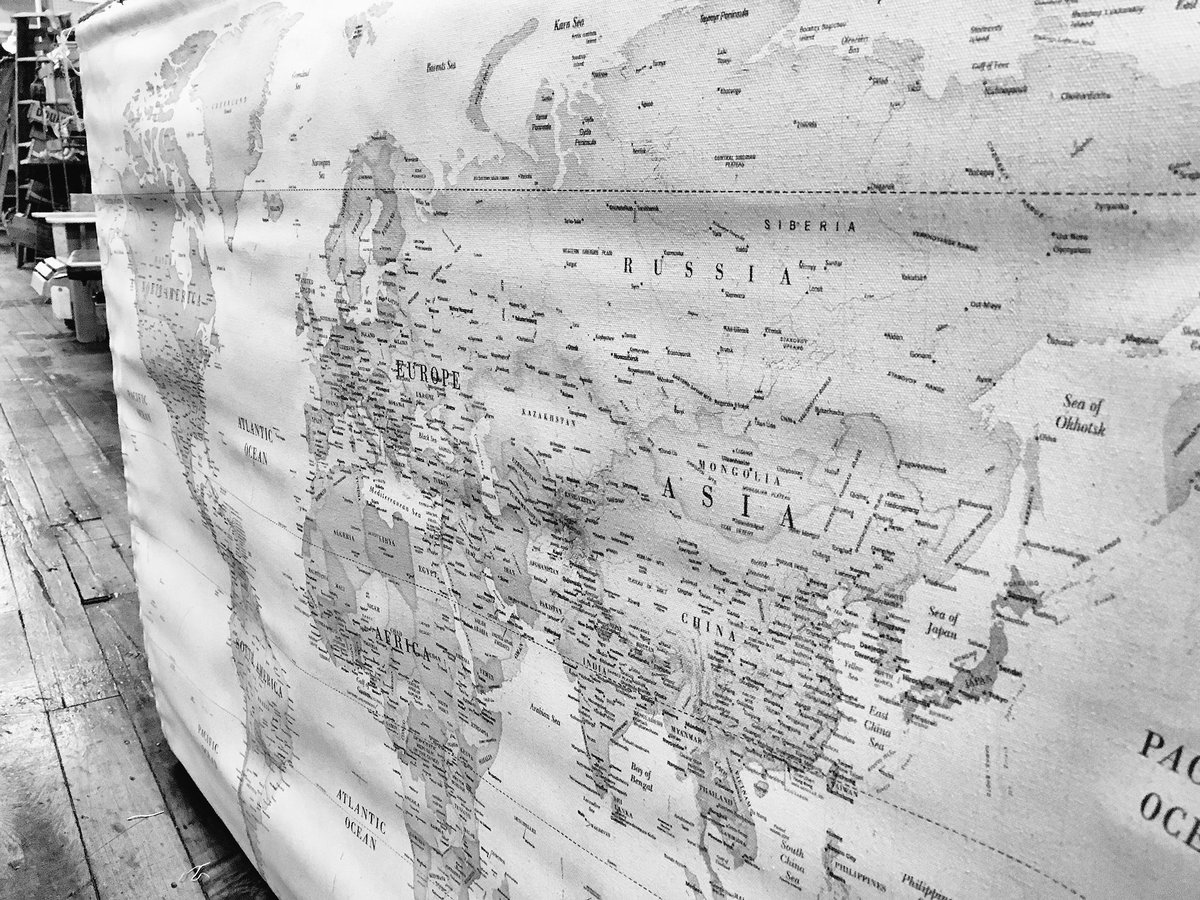 VRAntiques's tweet photo. Where would you like to travel? Paris, Italy, London? #GoVintage https://t.co/3MGBoML3YH