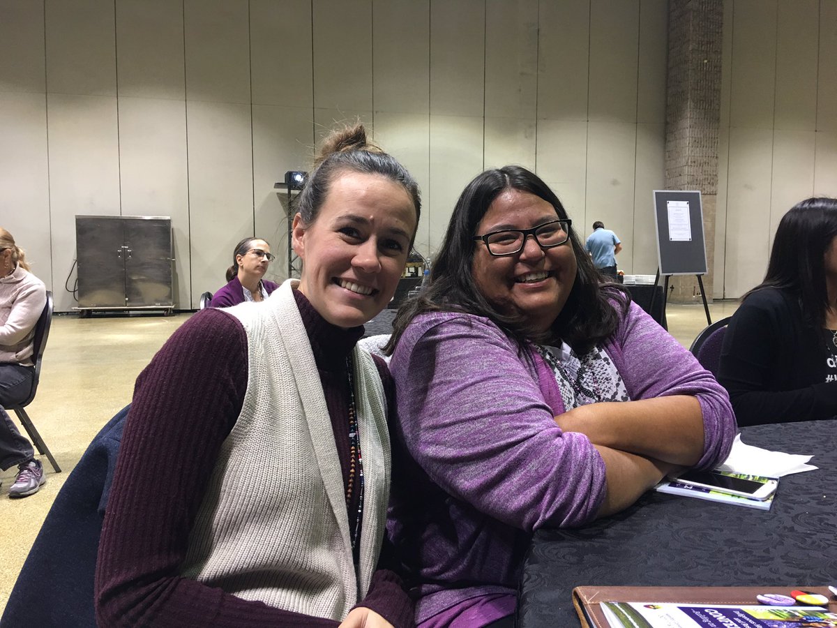 281Leigh's tweet photo. Friendships being made @IndHealthCon  #indigenous #health https://t.co/B6yEZmx3Pl