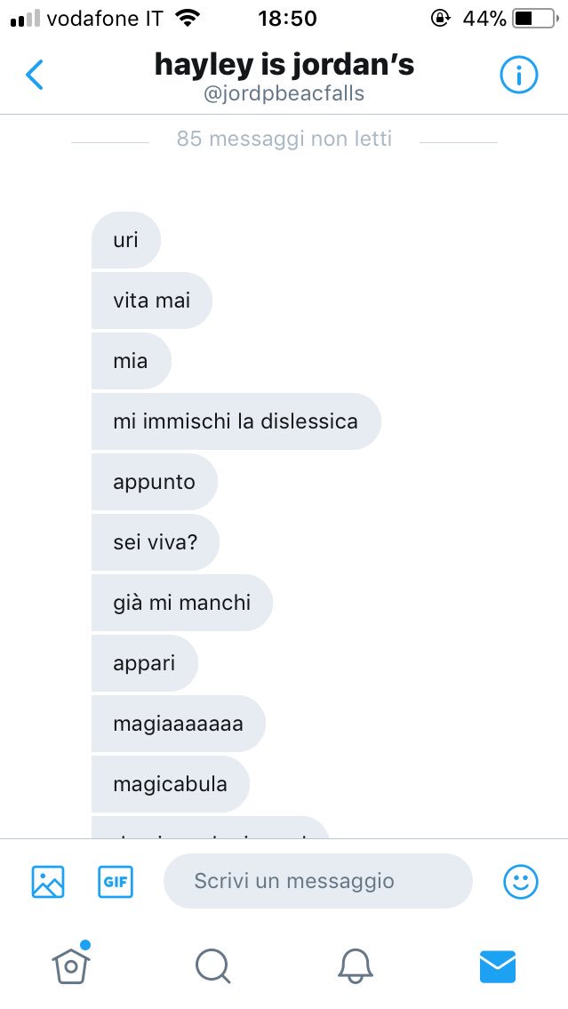 lyd3beacfalls's tweet photo. quando stai studiando e jordan inizia ad intasarti https://t.co/skpZHkvLAA