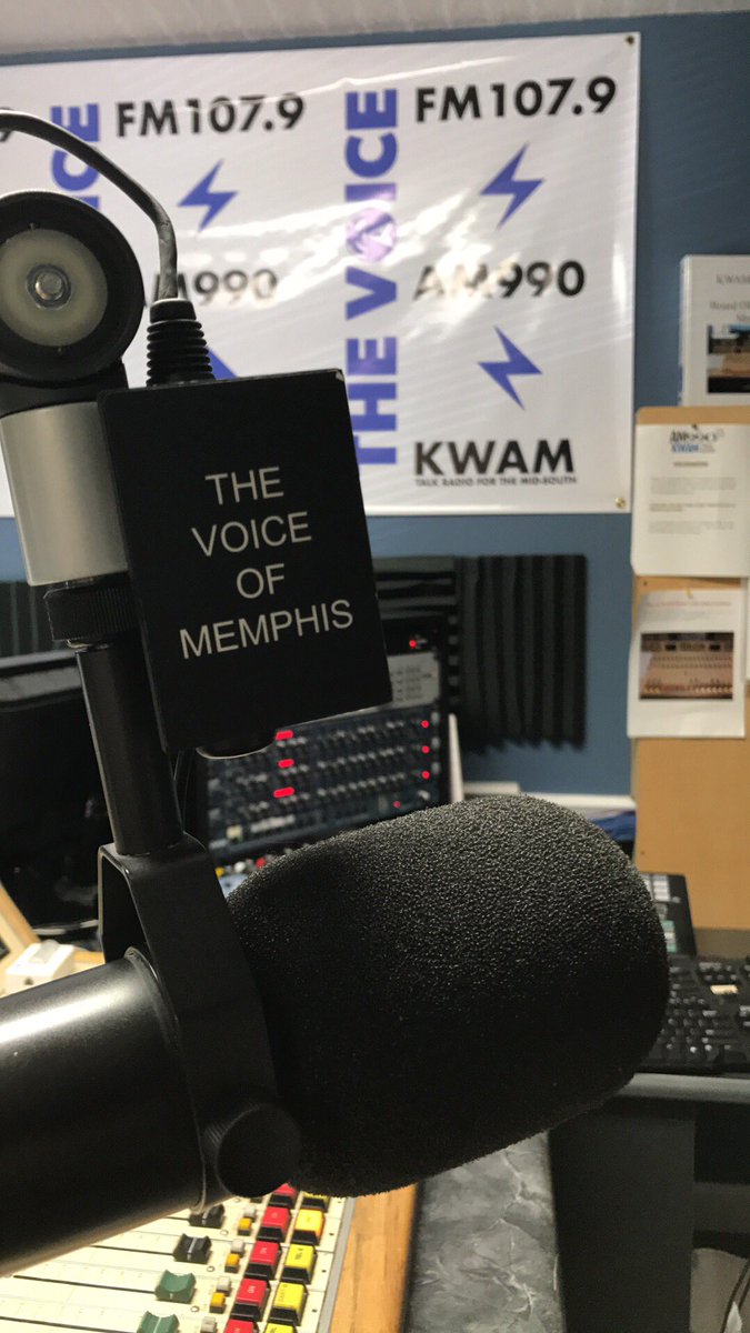 StramelPR's tweet image. On the mic today with @marybethconley at @KWAMTheVoice 🎤
#CheckCheck #RadioFlow #ILoveMemphis #StramelPR