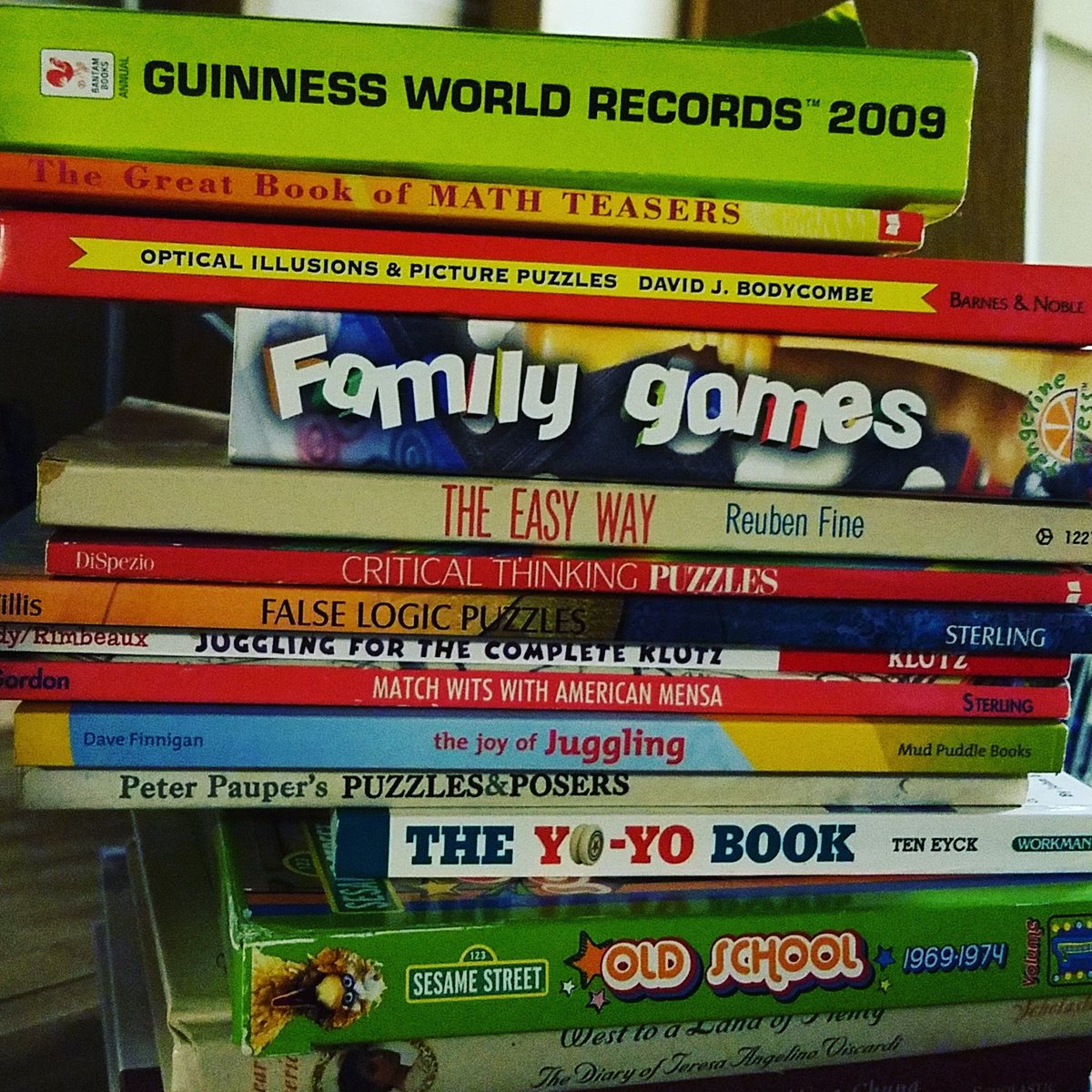 ReddoorRed's tweet image. 100% of your daily intellectual nutritional value on the shelves every day!