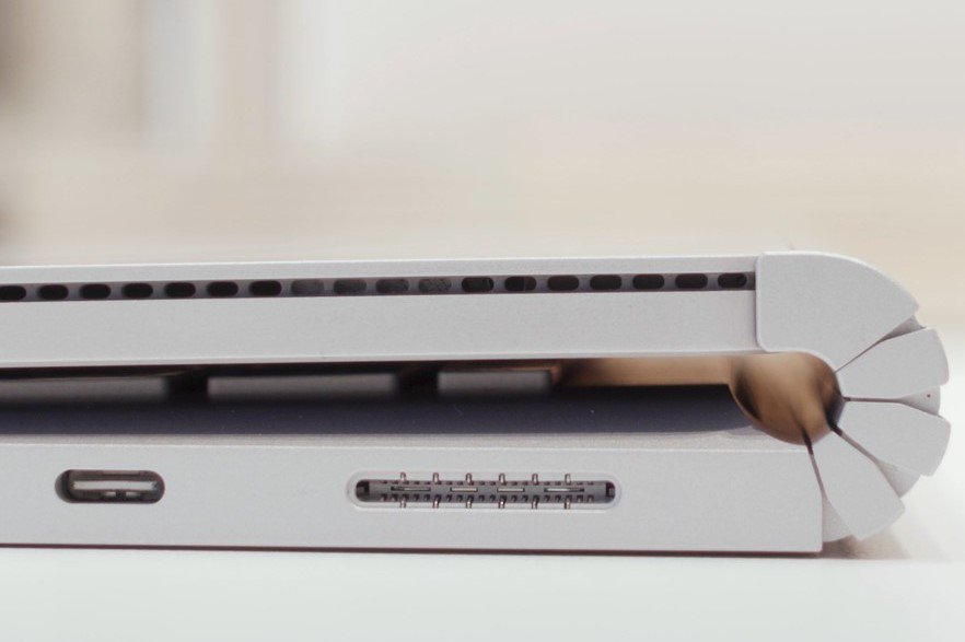 CorpCaleCeo's tweet photo. @Microsoft @surface are not playing games USB C on the new #SurfaceBook2 WOW 15" #nvidia  GTX 1060 6GB, i7QuadCore WhatNow @Apple https://t.co/YKwCxCJxzK