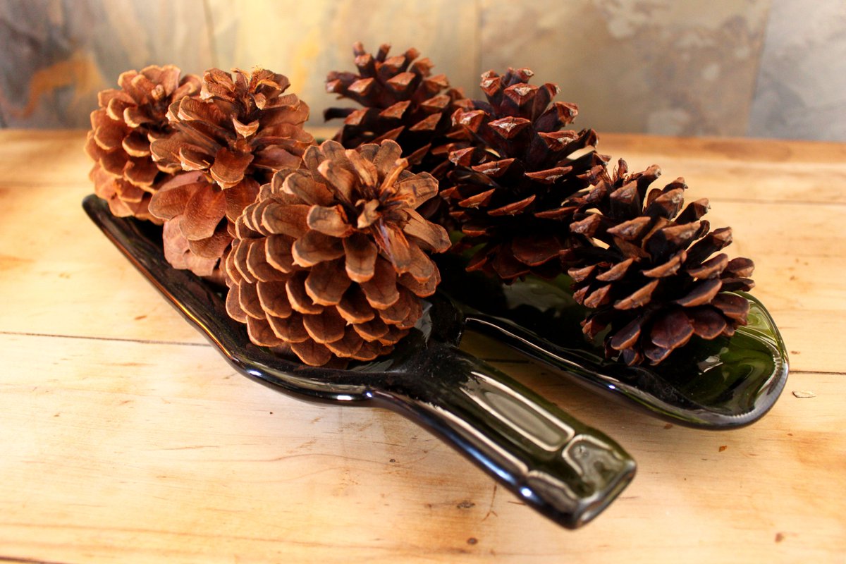 BottlesWood's tweet photo. Autumn ready 🍂 Our Double Wine Bottle Nut Dish doubles as a beautiful decor piece for your home. https://t.co/GPmvURnyds