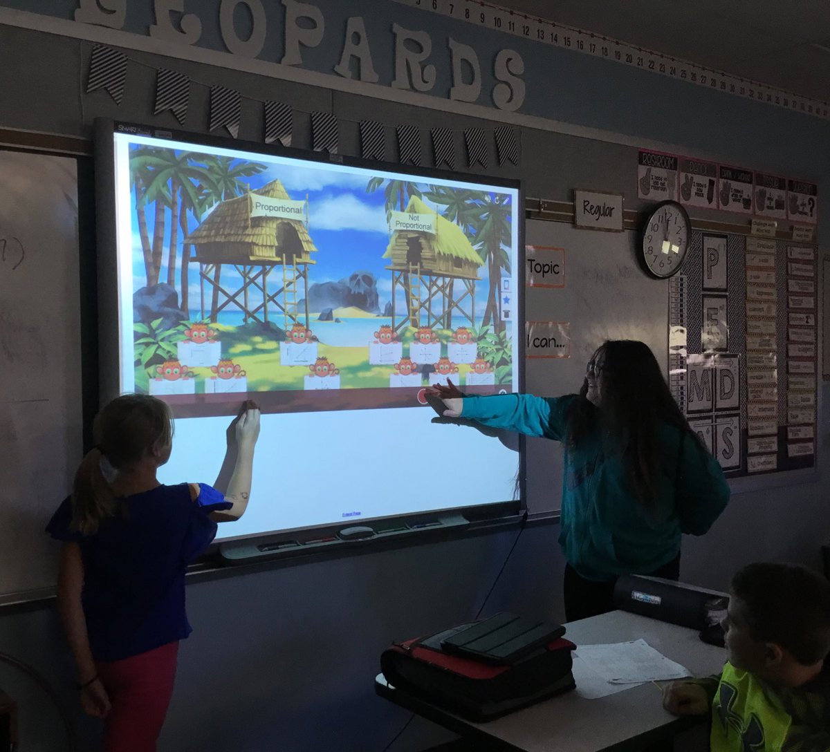 ChelseaJacobs23's tweet image. Intense competition in 6th Period using class lab super sort! #lmstech