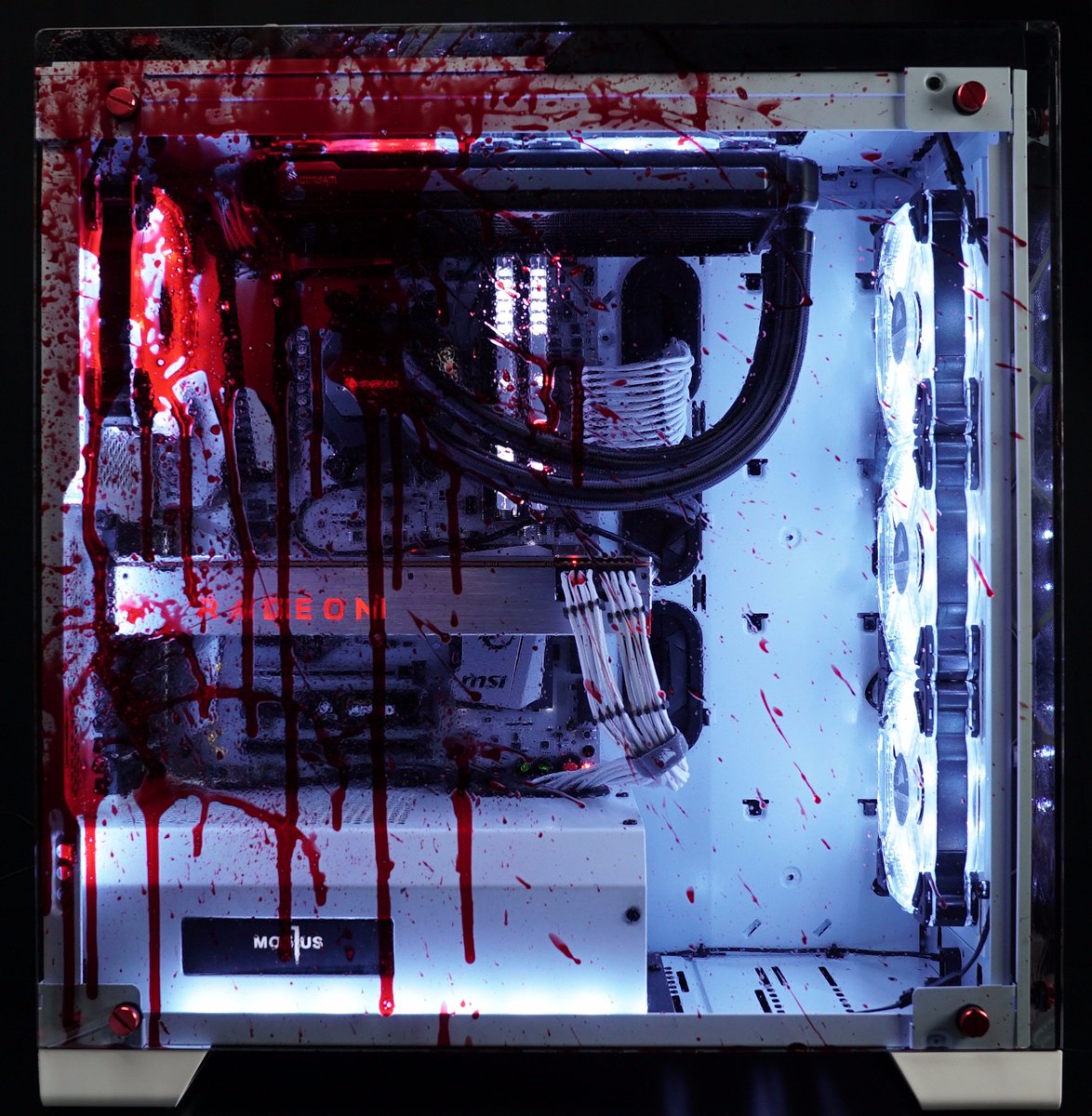 CORSAIR's tweet image. Take a closer look at this The Evil Within 2 themed PC and peripherals. 😱 You could win the whole set! Enter here: sdqk.me/sgNzCluh/the-e…