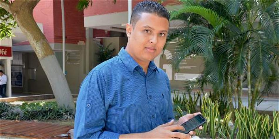 MariaElMejia's tweet photo. Barranquillero creó app móvil sobre nuevo Código de Policía https://t.co/RN7aIqU7KQ … vía @eltiempo #egresadoUAC #tecnología #innovacion https://t.co/Qx8lyY4FsM