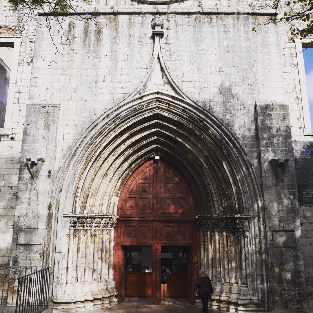 joiedevivre9's tweet photo. LOVED exploring the ruins of #CarmoConvent. #wanderlust #travel #Lisboa #Portugal https://t.co/Fx8pRF2khO