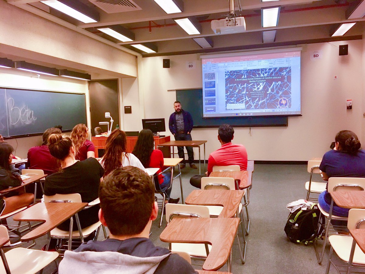 UtsaTriBeta's tweet photo. Last meeting we got to hear from our favorite mycologist, Jesus Romo! We hope you can all make it out today's meeting at 7:30. 😊 https://t.co/y1axMU1GYN