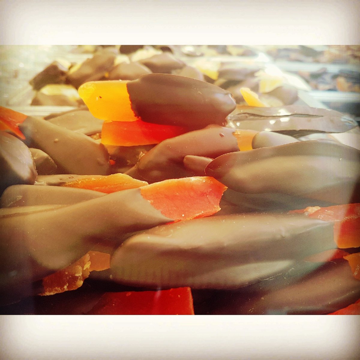 adefrancesco67's tweet photo. Voglie notturne !
#chocolate #chocolatelovers #chocoexperience #food https://t.co/sE3LYhUk5Y
