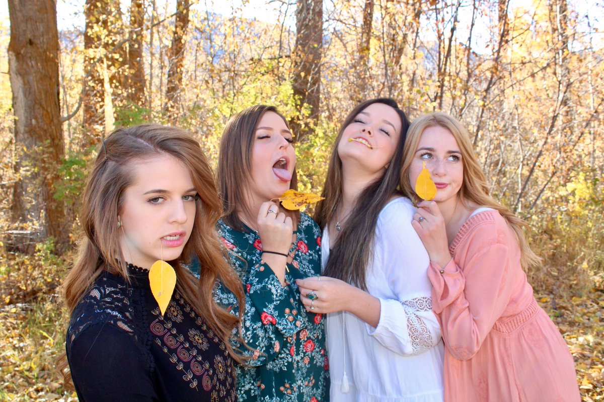 cassbatess's tweet photo. Fun Fact: the leaves here don't just turn brown and fall off, Fall exists and it's beautiful also my roommates are freaking adorable https://t.co/TzWJNC9gGt
