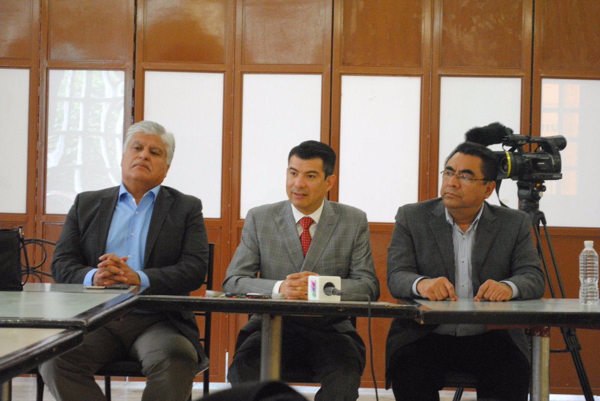 TrujanoInde's tweet photo. Hoy por la mañana tuvimos una rueda prensa con medios locales y nacionales. #YoSoyTrujano https://t.co/pjmgVGDvlD