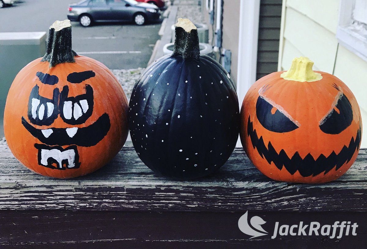 JackRaffit's tweet photo. Halloween is around the corner! 👻 What are your ideas for a nice, spooky #giveaway? 🎃 https://t.co/vl3OL8BaHY