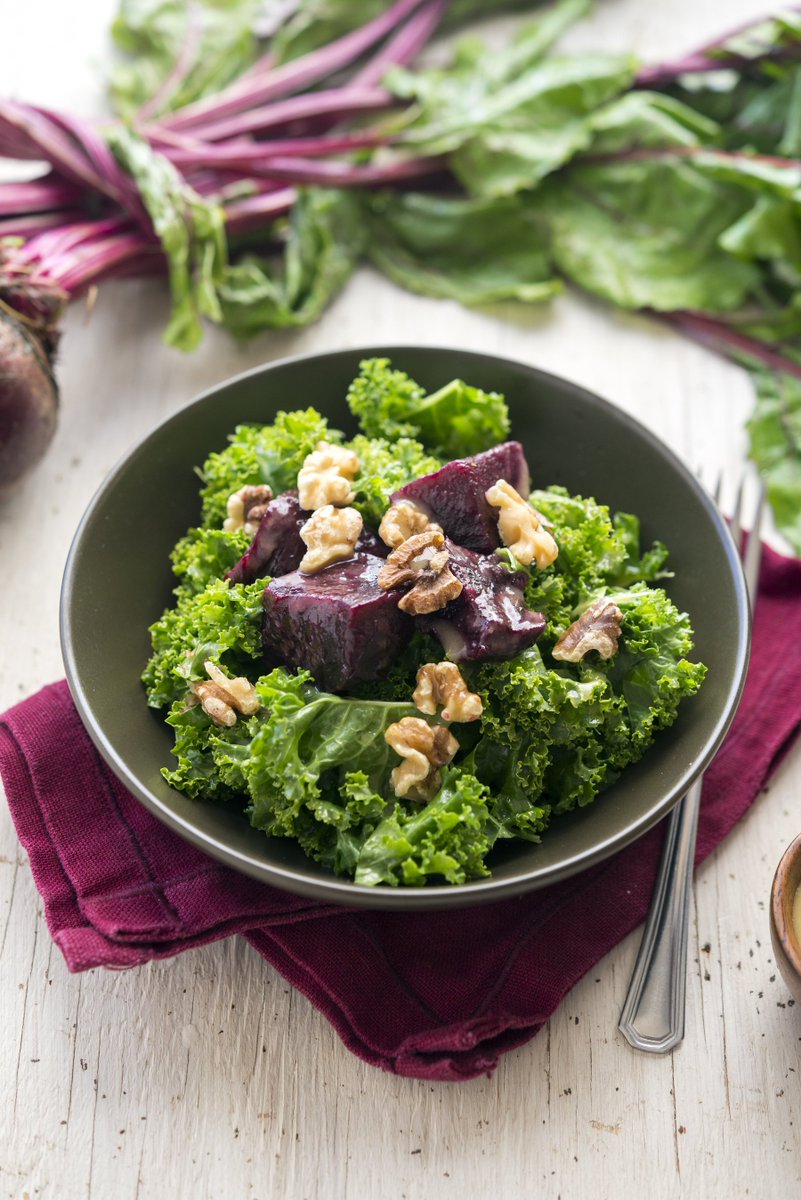 Give a couple a unique and delicious #wedding registry gift with this meal prep idea! Photo c/o <a href="/VeestroFood/">Veestro</a> bit.ly/2zi7FQ7