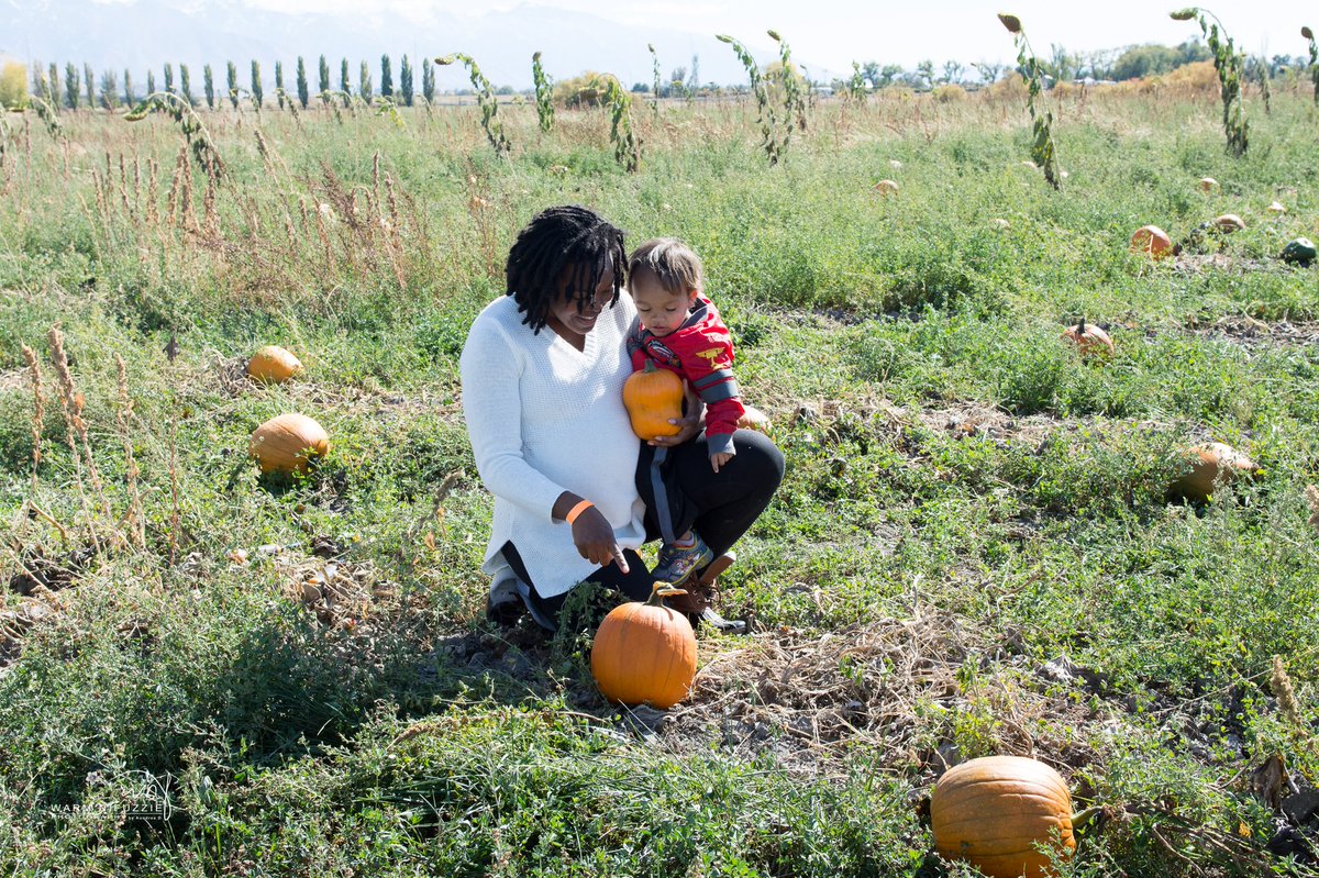 aundrea_demille's tweet photo. Stay warm at the Patch this fall with @prAna Thanks @MomsMeet Grab a coupon from the blog https://t.co/FVcROHATz3 #ad #momsmeet #MamalnprAna https://t.co/ha8RiRg5ys