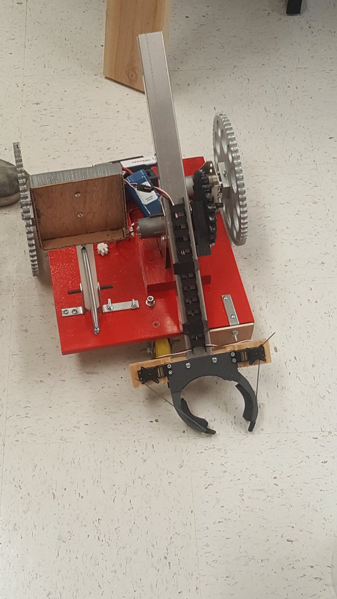 TigerTech502's tweet photo. Gear up! Our arm is nice and strong due to the smooth gearing system! #tigertech502 #riverbest https://t.co/L6gtYgl7pV