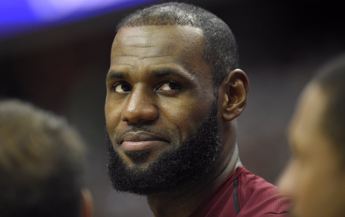 BleacherReport's tweet photo. LeBron (ankle) will play tonight vs. Celtics https://t.co/NlpbLZWyLW