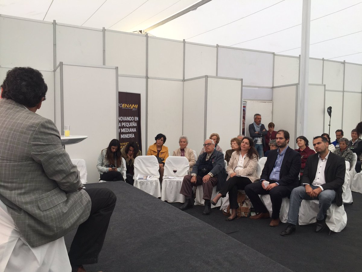 ErichSchnake's tweet photo. AHORA en La Serena participando de la tertulia en #EXPOENAMI2017 @ENAMIChile @ExpoEnami https://t.co/waV55XCmMs