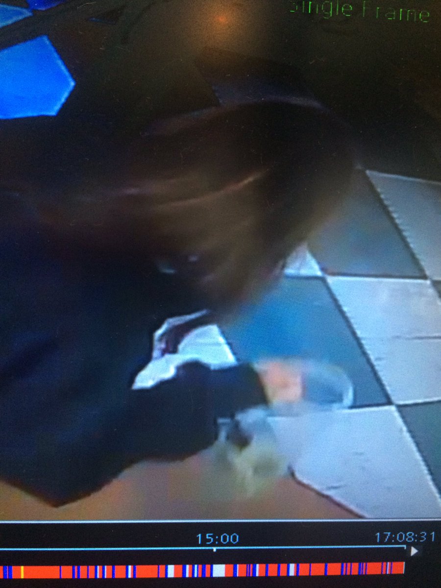 thebodegawv's tweet photo. If anyone out there recognizes this person, please contact us or HPD with any information. She stole the employees tip jar. Please retweet https://t.co/sxAgTGZr8q