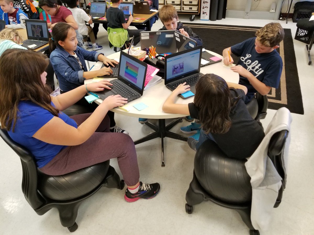 jewellclass's tweet photo. Beta Testing Projectile Games #epicbuild #gallerywalk #scratch #loudouncodes #coding #computerscience @LCPS_CttF @LCPS_CttF @MrsMackey4 https://t.co/f6QAerE3Ob